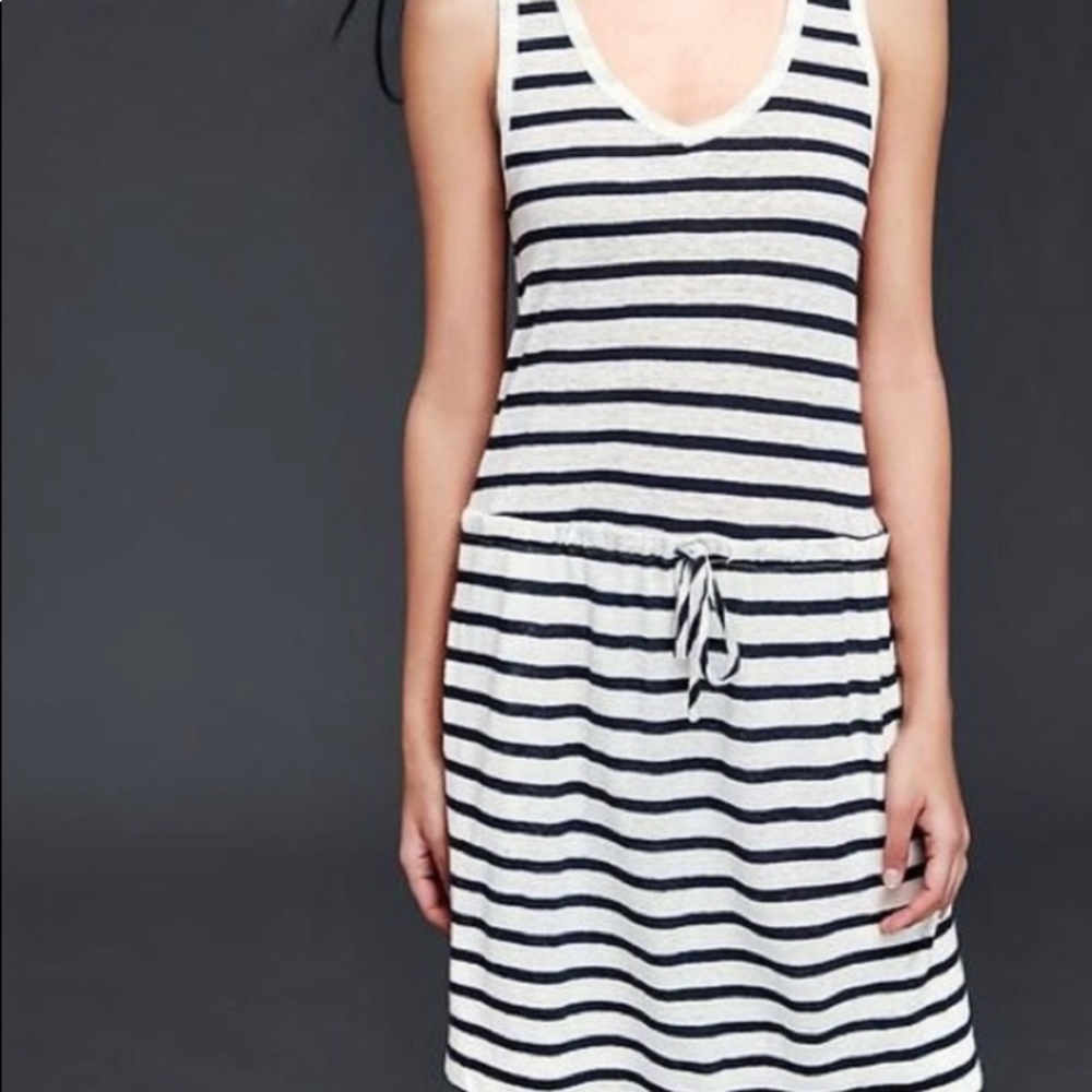 😍 2/$20 GAP Linen-cotton stripe tie dress